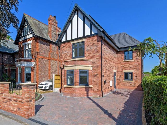 House for sale in Stockton Heath, Warrington