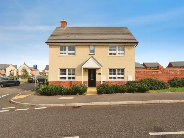 House for sale in Lavender Grange, North Hertfordshire