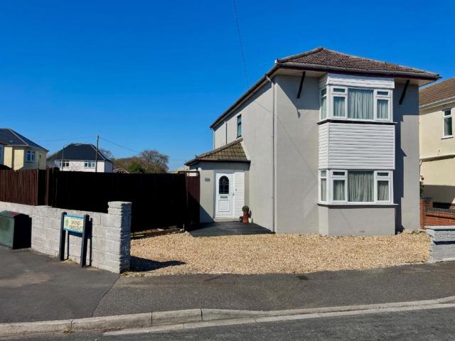 House for sale in Talbot Village, Bournemouth