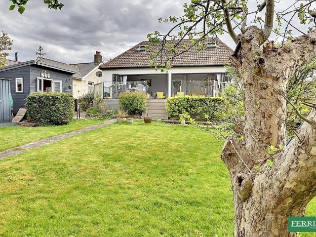 House for sale in Bromsberrow Heath, Gloucestershire