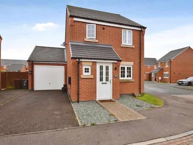 House for sale in Elmfield, Leicestershire