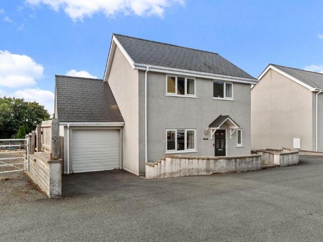 House for sale in Llandissilio, Wales