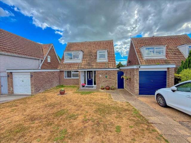 House for sale in Frinton and Walton, Dale Hill