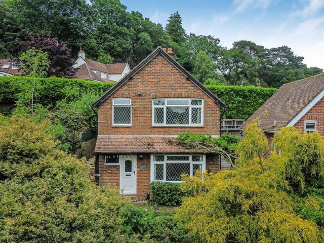 House for sale in Fole, Surrey