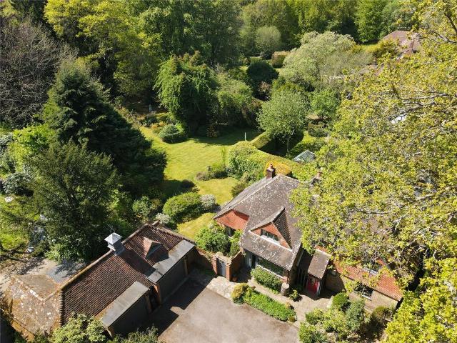 House for sale in Fole, Surrey
