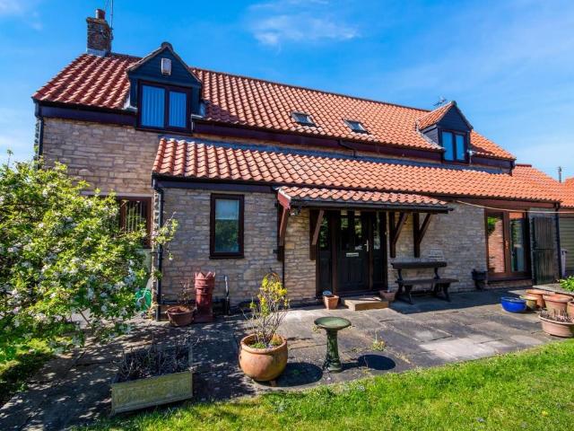 House for sale in Costhorpe, East Midlands