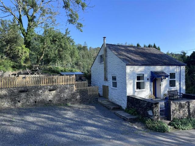 House for sale in Ffestiniog