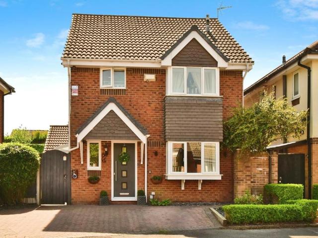 House for sale in Oldfield Brow, Trafford Park