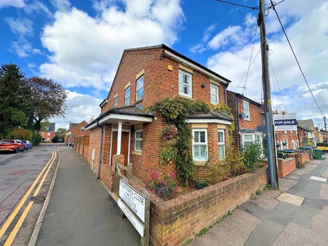 House for sale in Aston Clinton, Buckinghamshire