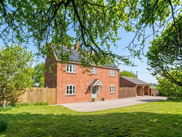 House for sale in Ocle Pychard