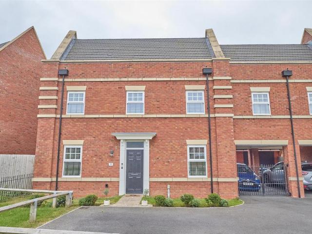 House for sale in Wykin, Barton