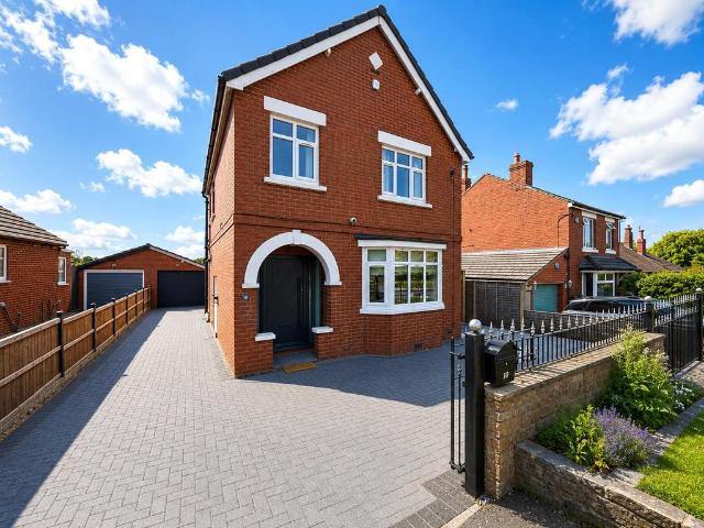 House for sale in Garforth, West Yorkshire