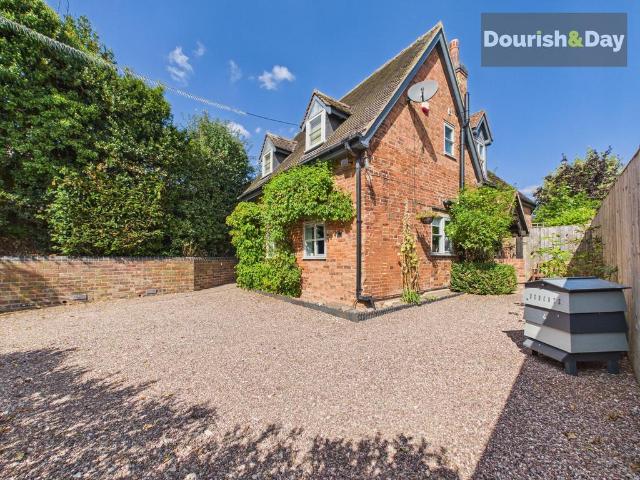 House for sale in Baswich, Staffordshire