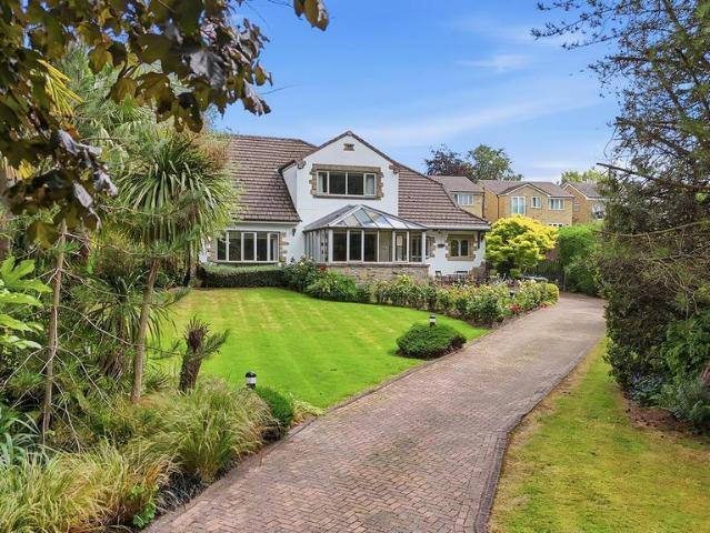 House for sale in Fixby, West Yorkshire