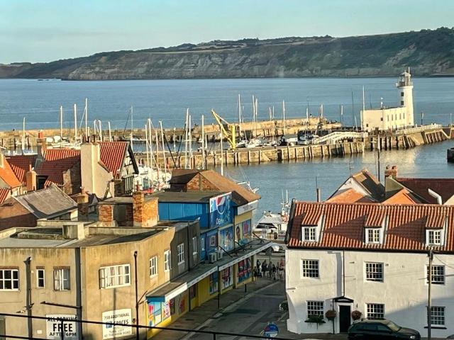 House for sale in The Old Town, Scarborough