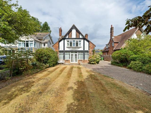 House for sale in Clapham, West Sussex