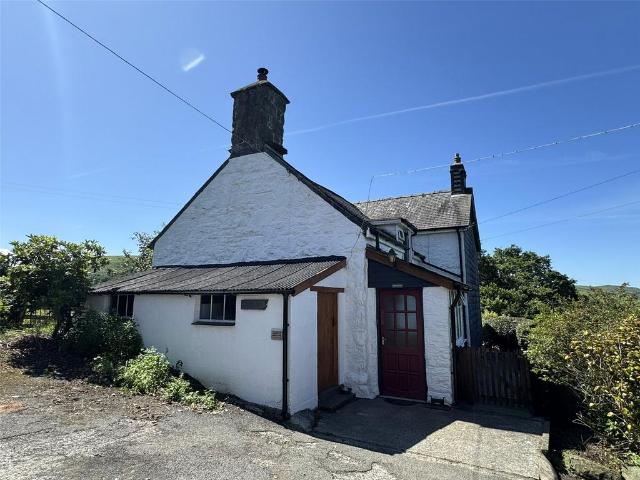 House for sale in Cemmaes, Wales