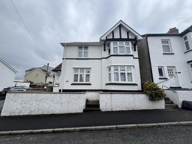 House for sale in Llandeilo, Wales