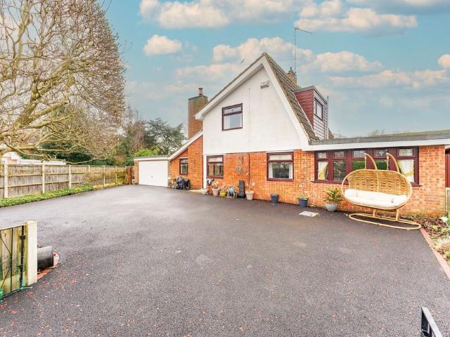 House for sale in Stokesby, Norfolk
