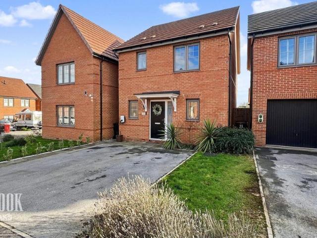House for sale in Elmton, East Midlands