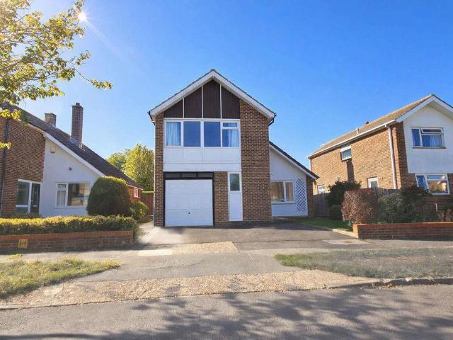 House for sale in Lee-on-the-Solent, Gosport