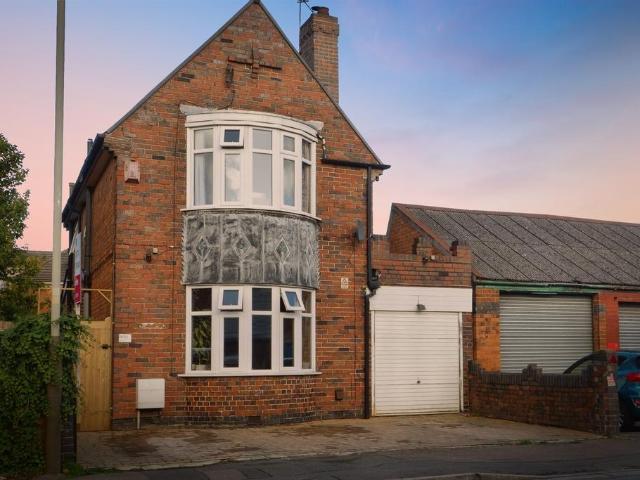 House for sale in Black Friars, Old Wharf