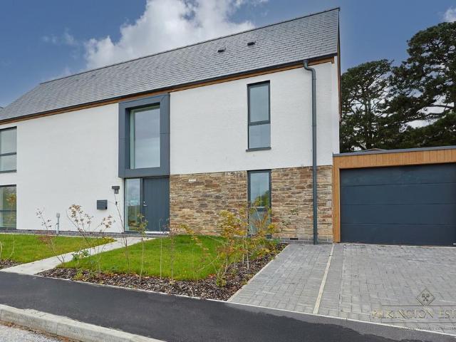 House for sale in Holbeton, Strode