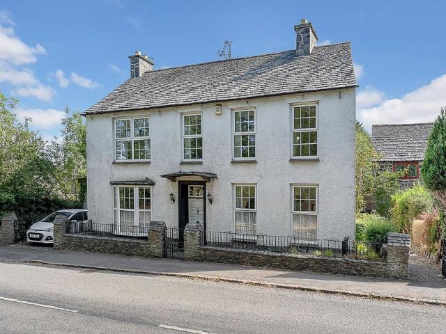 House for sale in Elmfield, Leicestershire