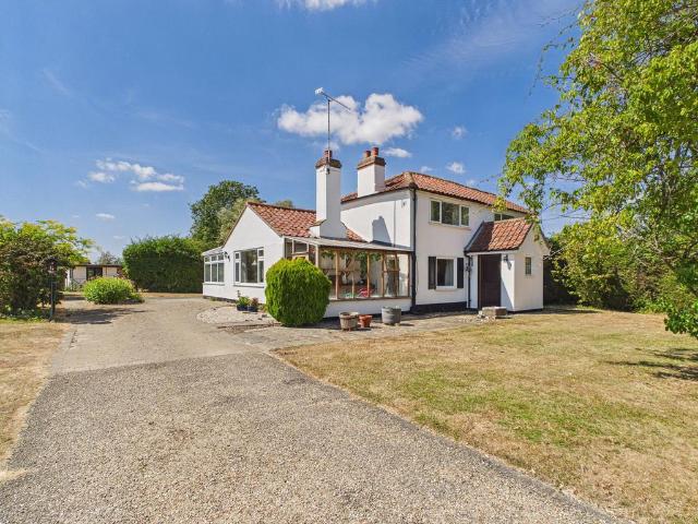 House for sale in Saxtead Little Green, Eastbridge