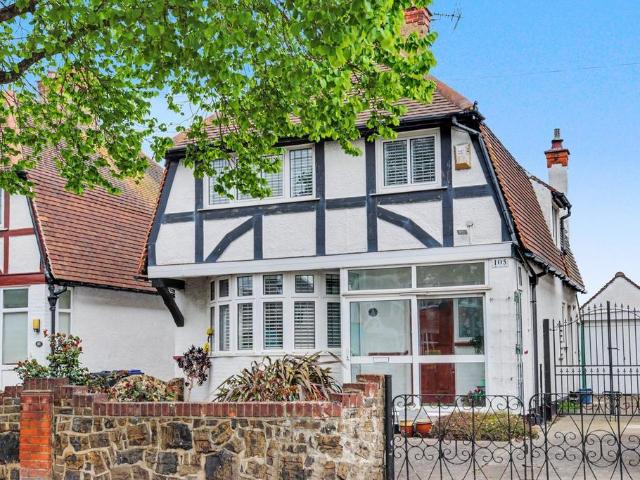 House for sale in North Shoebury, Alton Barnes
