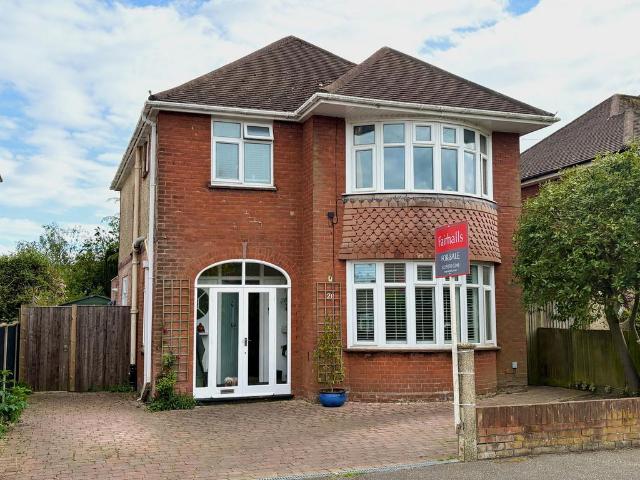 House for sale in Middlecroft, Hampshire