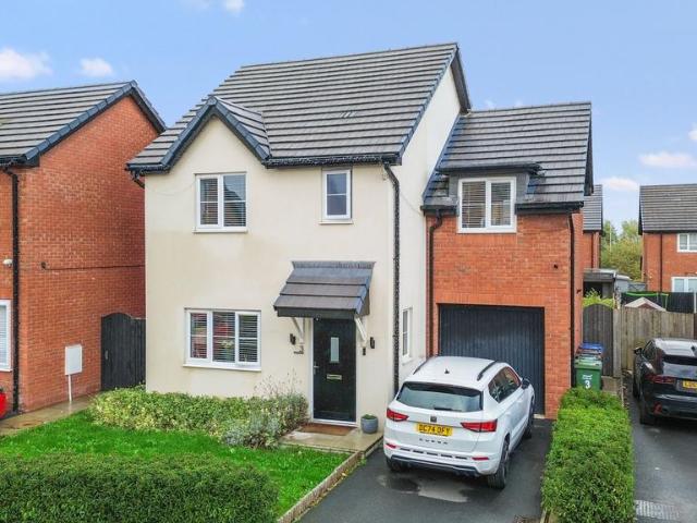 House for sale in Westleigh, Wigan