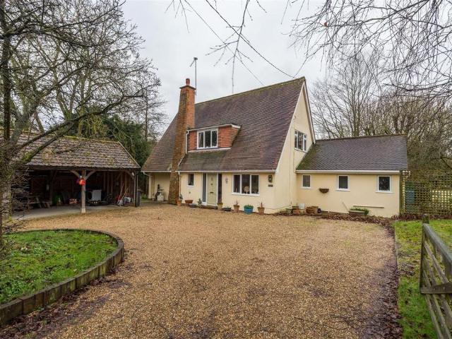 House for sale in Swingleton Green, Chelmondiston