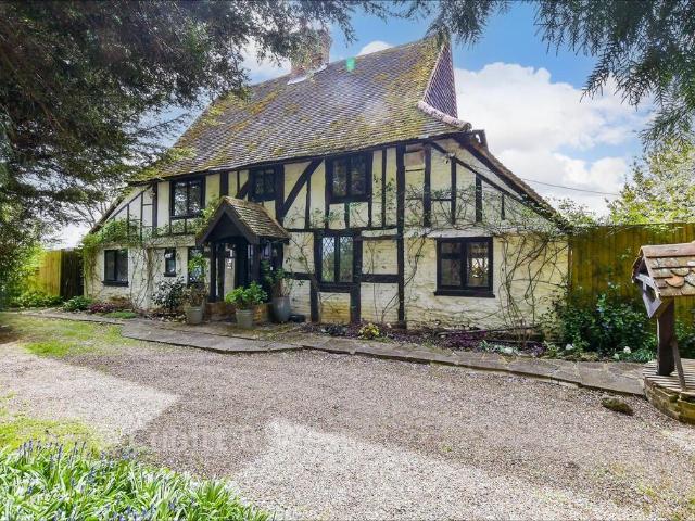 House for sale in Netherne-on-the-Hill, Red Hill