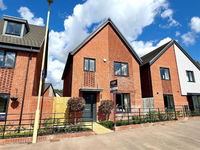 House for sale in Whiteley, Hampshire