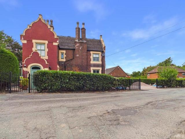 House for sale in Kingsley Moor, Staffordshire