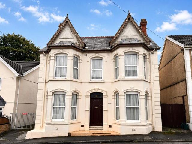 House for sale in Cefncaeau, Dafen