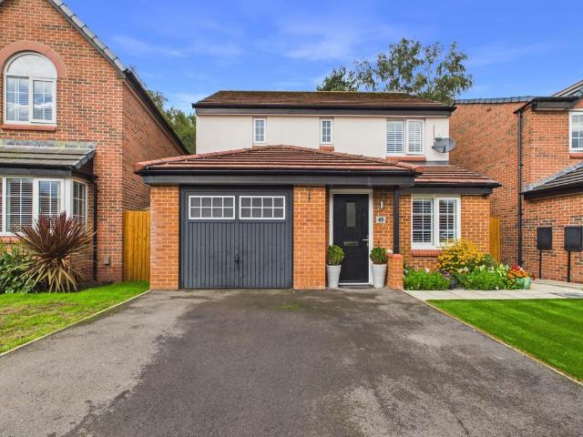 House for sale in Roby Mill, Lancashire