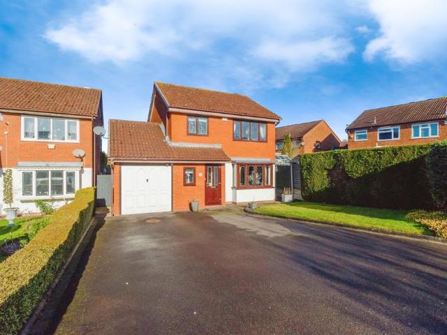House for sale in Heath Hayes and Wimblebury, Chadsmoor