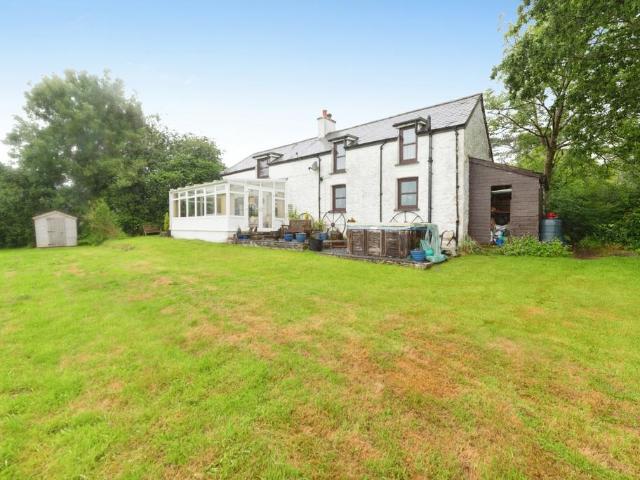 House for sale in Llanfihangel Rhos-y-Corn, Wales