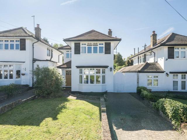 House for sale in Watford Rural, Batchworth