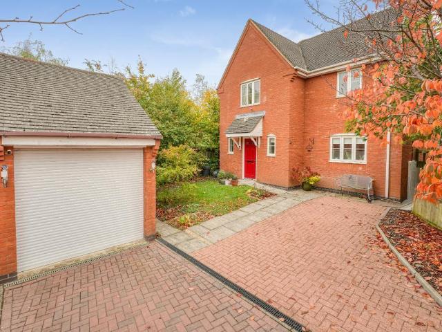 House for sale in Kingsmead, Shenley Brook End