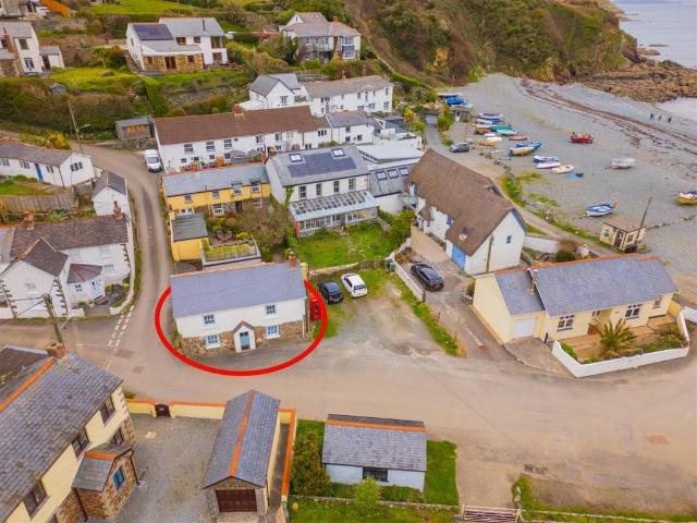 House for sale in St Keverne, Cornwall