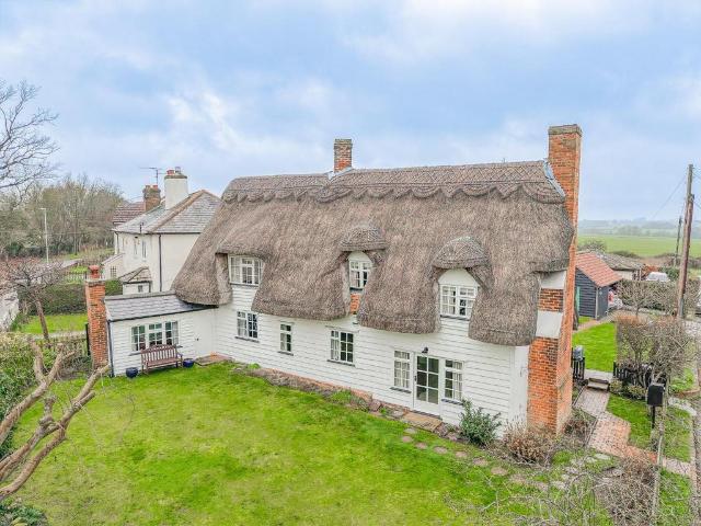 House for sale in Chipping Hill, Essex