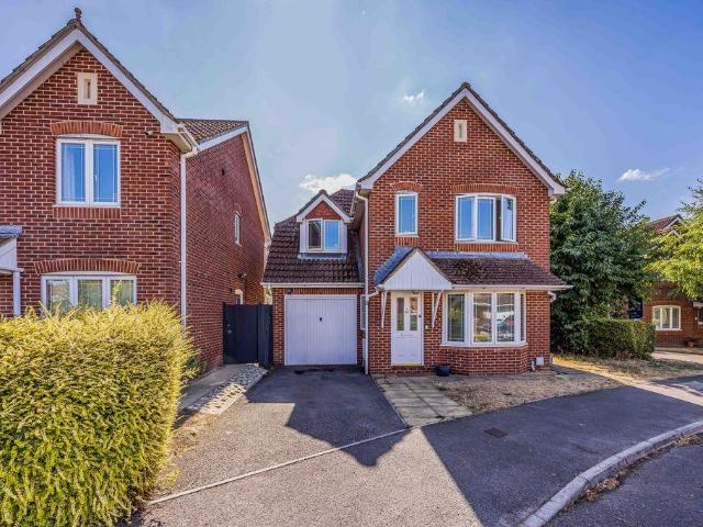 House for sale in Littlecote, West Sussex