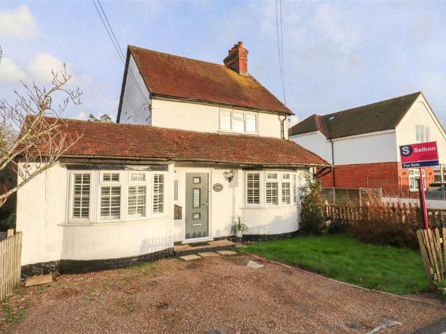 House for sale in Hart, Hampshire