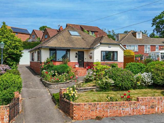 House for sale in Broomgrove, Guestling Green