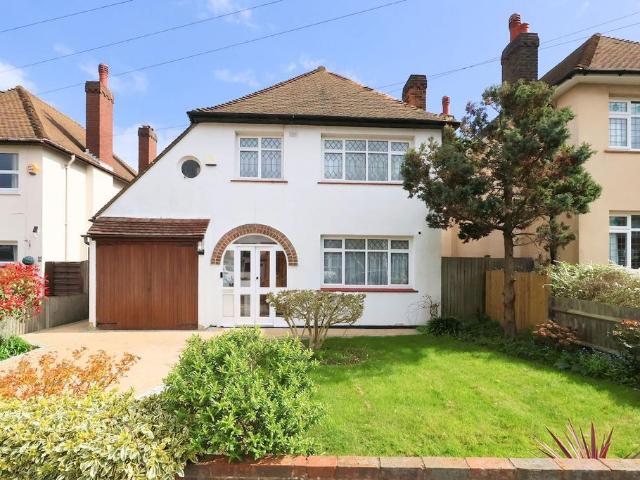 House for sale in London Borough of Croydon, Shirley
