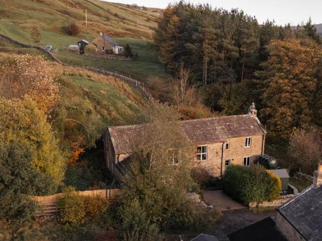 House for sale in Cowshill