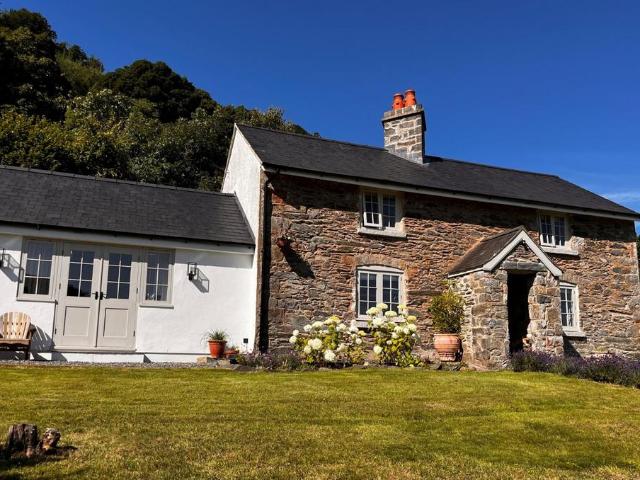 House for sale in Betws yn Rhos, Wales